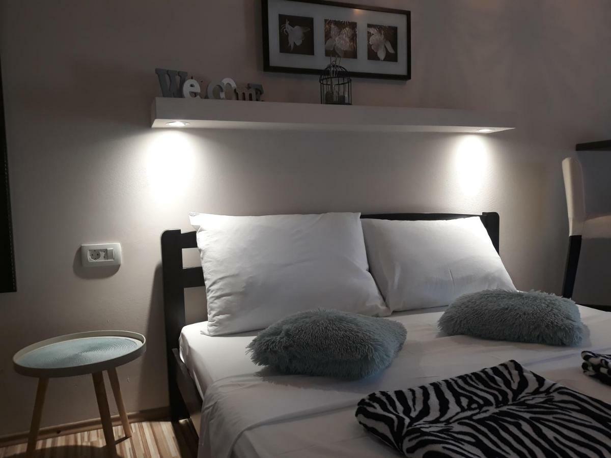 Apartmani Diana Биоград-на-Мору Экстерьер фото